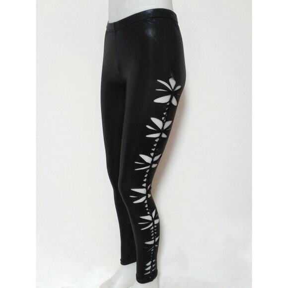 CHEEKY Legs - Size MEDIUM/LARGE - Junior/Women Super Sexy Cut and Weaved legging - Picture 4 of 7